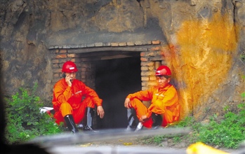  ǿ 